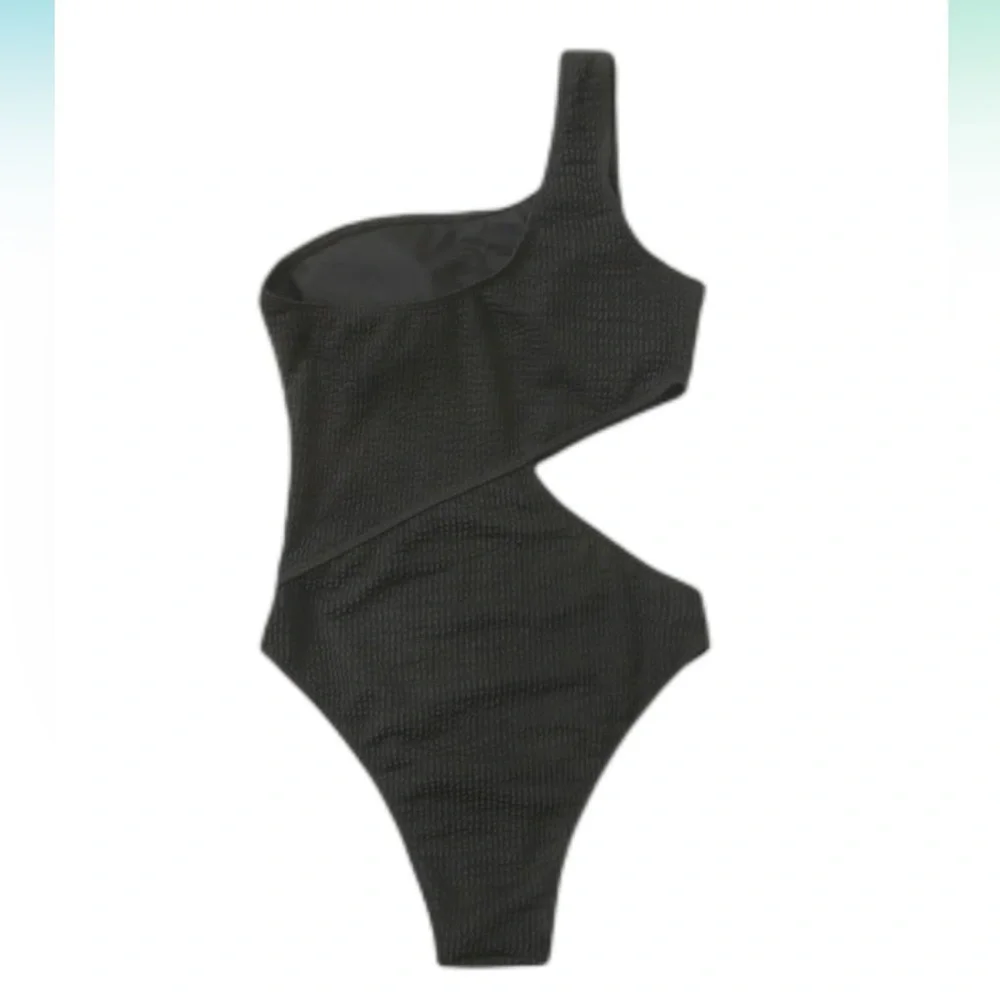 Women's Cupshe Asymmetrical Cut-Out Ribbed One-Piece Swimsuit NWT